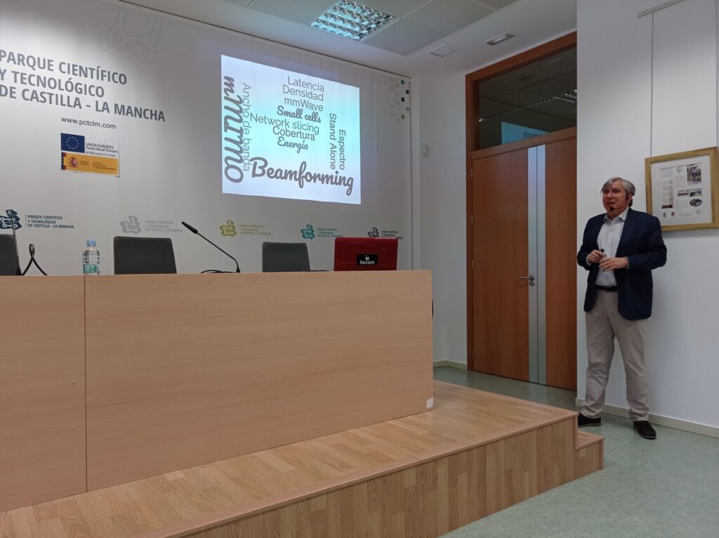 Juan Carlos López 教授作為演講者參加 5G 技術會議