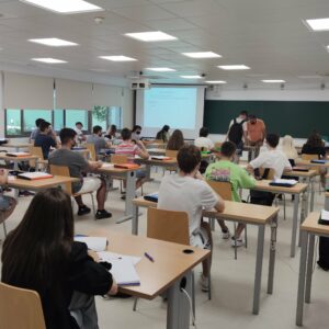 Exámenes en la escuela superior de informática