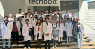 visita de estudiantes de la esi a tecnobit