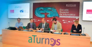 Firma aTurnos. Jesús Serrano, Crescencio Bravo, Julián Garde, Pablo Ansola y Ángela González
