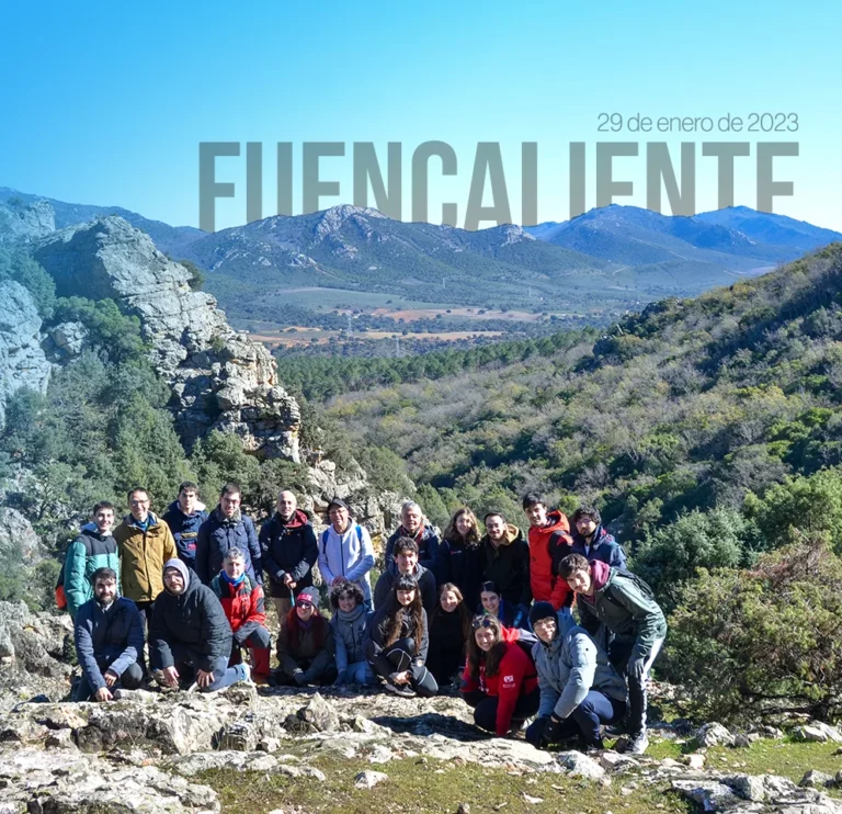Estudiantes y profesores de la Escuela Superior de Informática en Fuencaliente