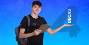 Estudiante con la palabra becas sobre la mano