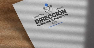 Papel con el título dirección integral de proyectos