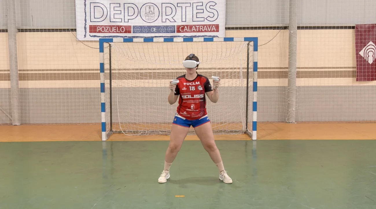 portera de balonmano con gafas de realidad virtual