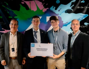 Miguel Ángel Redondo with the second winners of the competition