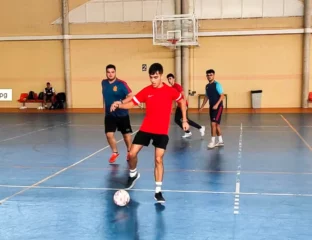 ESC-Schüler spielen Futsal