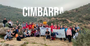 Estudiantes en la cimbarra