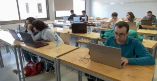 Estudiantes en el taller de visión por computador