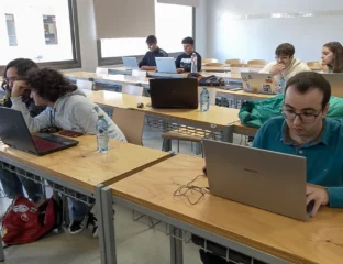 Estudiantes en el taller de visión por computador