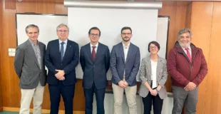 José Antonio de la Torre junto al tribunal que evaluó su tesis doctoral