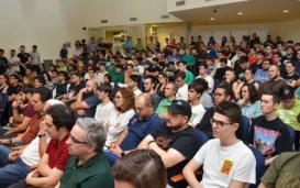 Students and teachers in the assembly hall of the Higher School of Informatics of Ciudad Real