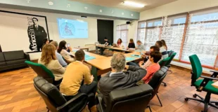 Profesores eramus+ en la sala monico sanchez de la escuela superior de informática