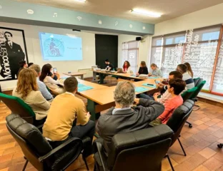 Erasmus+ öğretmenleri bilgisayar yüksek okulunun monico sanchez odasında