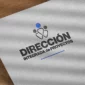 un folio sobre una mesa, sobre el que está impreso el título dirección integrada de proyectos