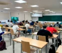 Estudiantes realizando examen en la ESI