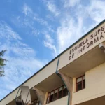 Fachada de la Escuela Superior de Informática