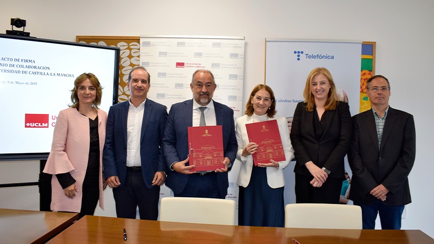 Miguel Ángel Redondo en la renovación de la cátedra con telefónica