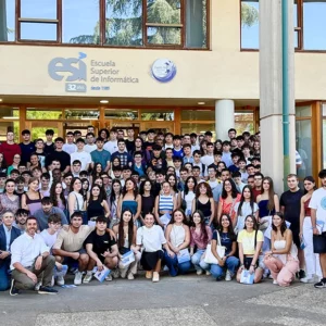 Grupo de nuevos estudiantes en el curso 25-26