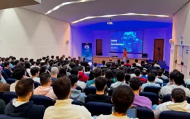 Paloma Muñoz en el salón de actos de la esi