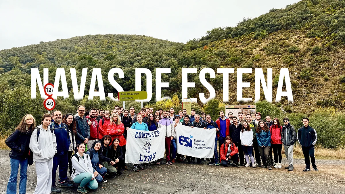 grupo de la esi haciendo senderismo