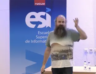 César García durante su conferencia
