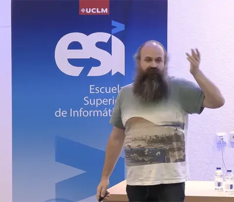 César García durante su conferencia