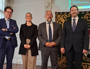 Autoridades durante el acto de inauguración