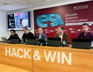 organizadores hack and win y miembros de la directiva