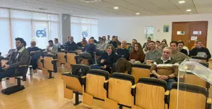 Asistentes al garaje de la ESI