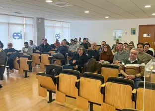 Asistentes al garaje de la ESI