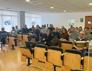 Asistentes al garaje de la ESI