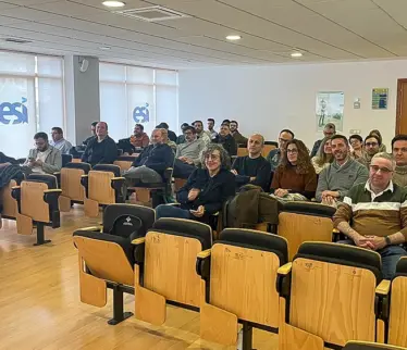 Asistentes al garaje de la ESI