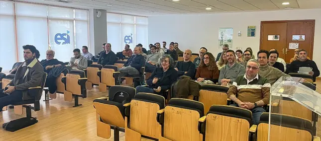 Asistentes al garaje de la ESI