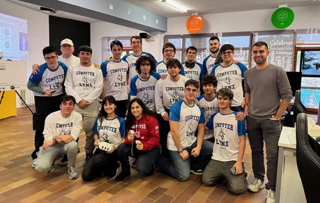 estudiantes de la ESI