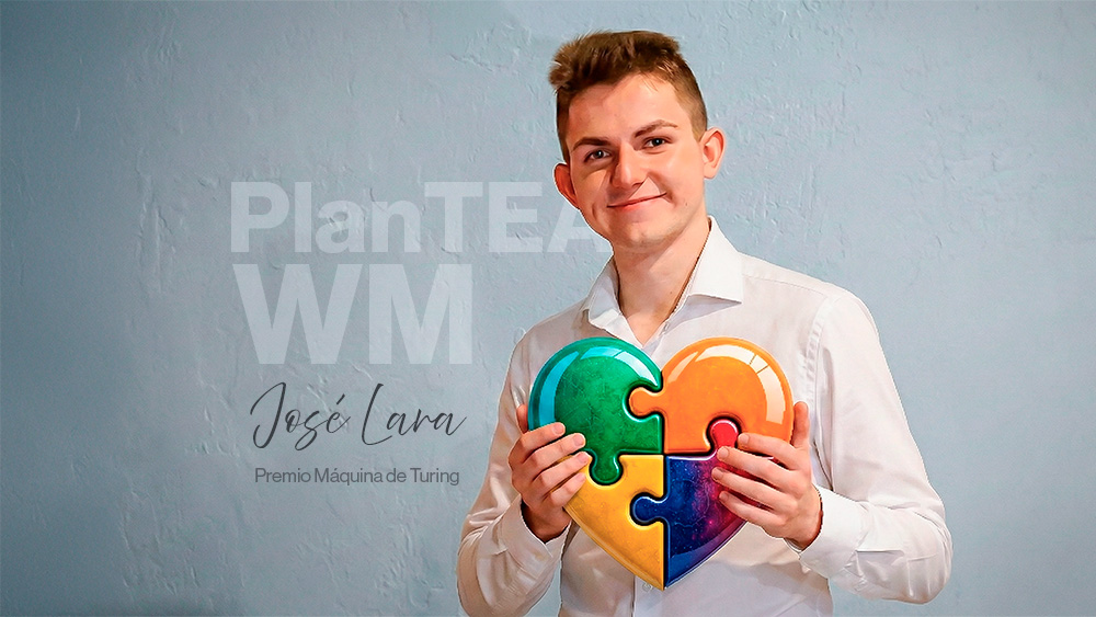 José Lara sujetando un corazón de colores