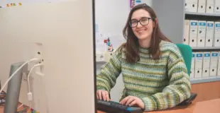 Laura Villa en el laboratorio