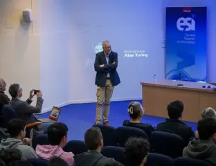 Óscar Cordón durante la conferencia