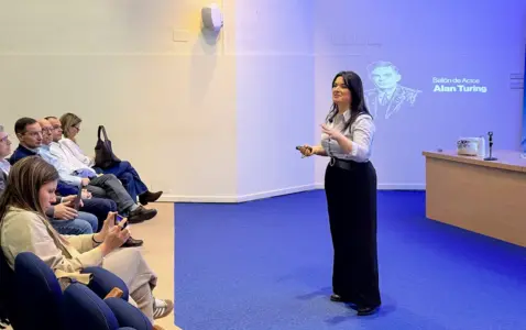 Isabel Rodríguez Olivar durante la conferencia