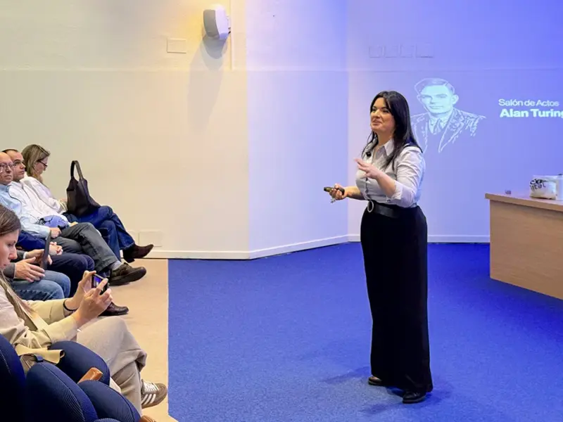 Isabel Rodríguez Olivar durante la conferencia