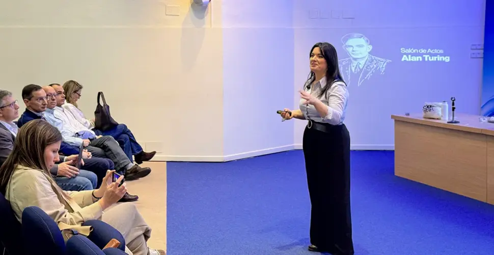 Isabel Rodríguez Olivar durante la conferencia