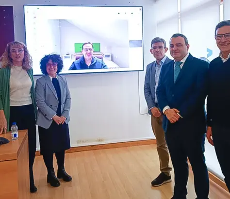 Julián Caba junto al tribunal evaluador