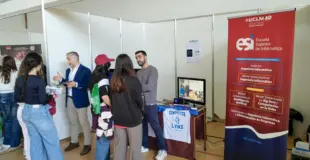 Profesores de la ESI en la Feria de Empleo de Valdepeñas
