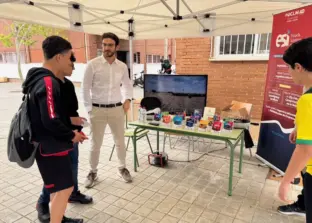 La ESI en la feria del empleo del IES Azuer de Manzanares