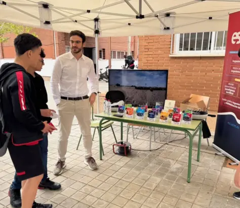 La ESI en la feria del empleo del IES Azuer de Manzanares