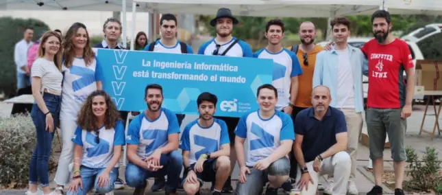 Participantes de la ESI en Ciencia en la Calle.