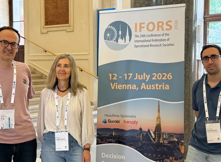Profesores de la ESI durante su participación en IFORS 2026