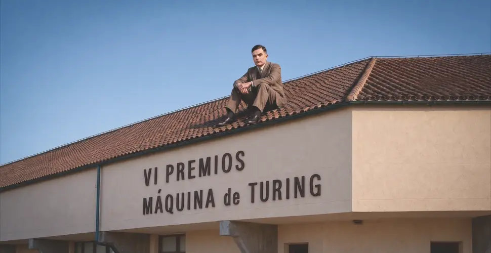 Alan turing sobre el tejado de la esi