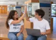 Estudiantes de la esi en el hall