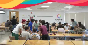 estudiantes en el aula actividades de colours