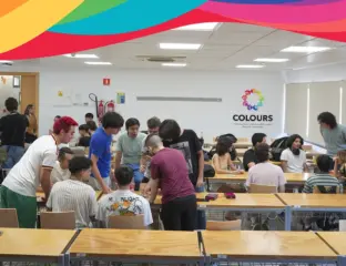 estudiantes en el aula actividades de colours